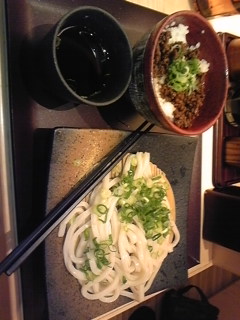 邱(*^^)